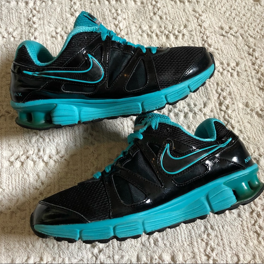 Nike Athletic Shoe’s Women’s Size 8